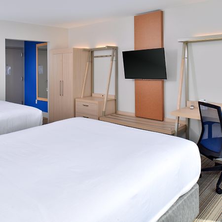 Holiday Inn Express & Suites - Brighton South - Us 23 By Ihg Экстерьер фото