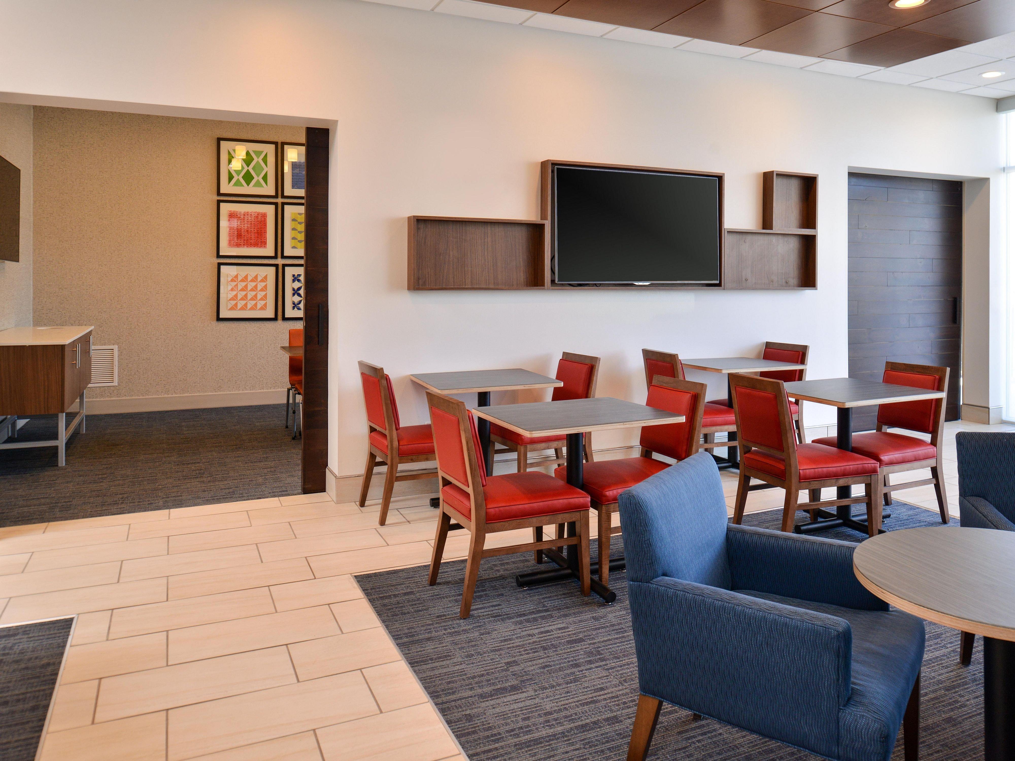 Holiday Inn Express & Suites - Brighton South - Us 23 By Ihg Экстерьер фото